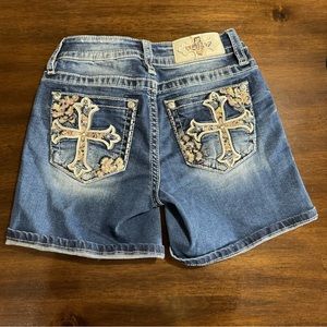 Miss Me Signature Shorts SIZE 25